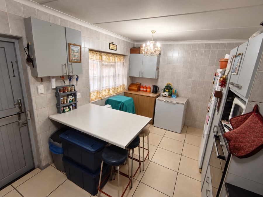 2 Bedroom Property for Sale in Heiderand Western Cape